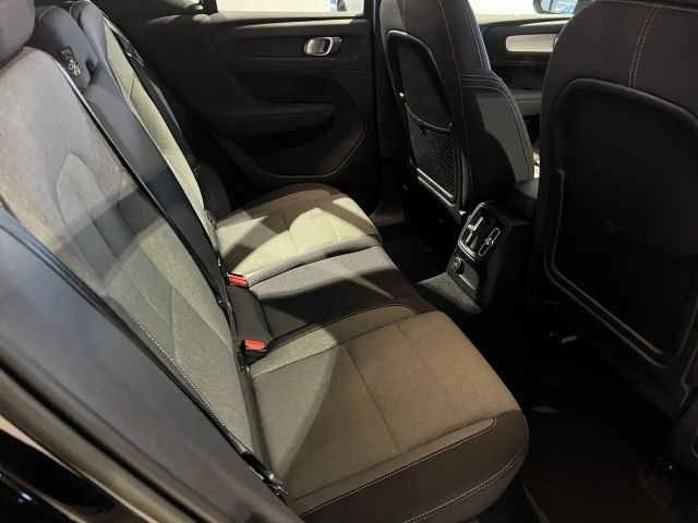 Volvo XC40 Core Recharge T4