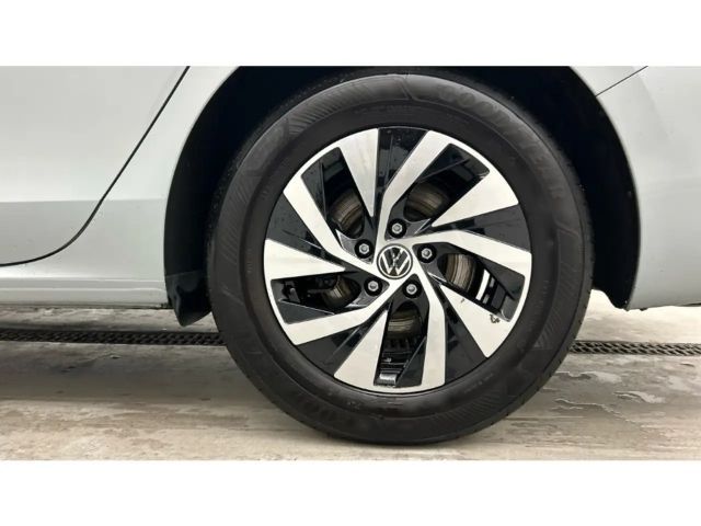 Volkswagen Passat 1.5 eTSI Business Variant