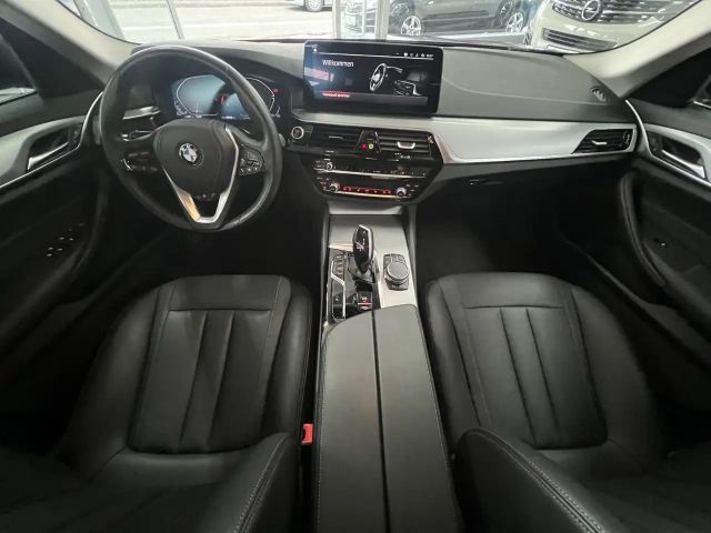 BMW 520 520d Business Line Touring xDrive