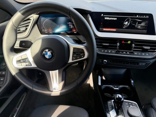 BMW 118 118i M-Sport Sedan