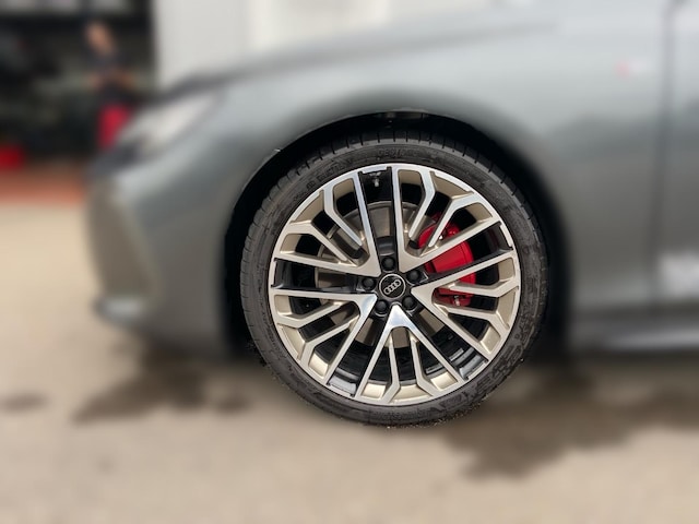 Audi A6 Avant Quattro S-Tronic