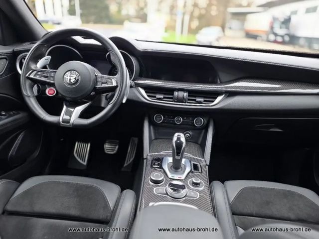 Alfa Romeo Stelvio Q4 Quadrifoglio