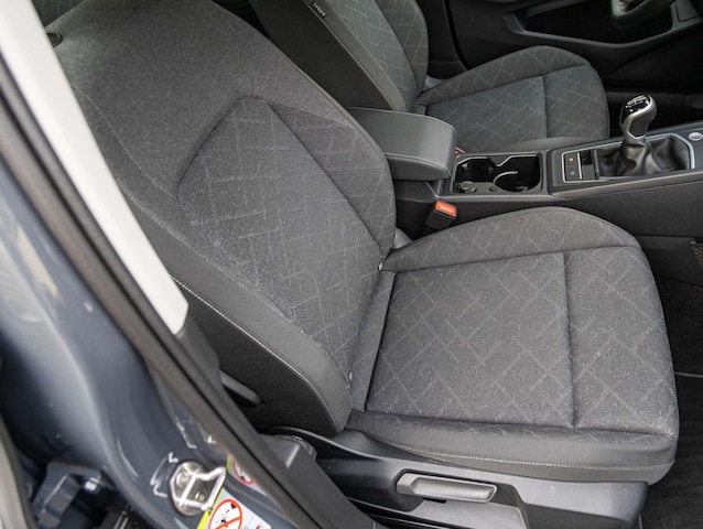 Volkswagen Golf 1.5 TSI Golf VIII Pro