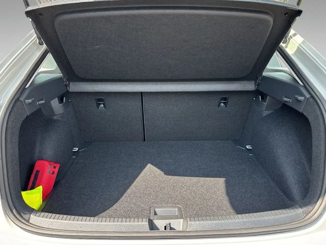 Volkswagen Taigo 1.0 TSI DSG Life