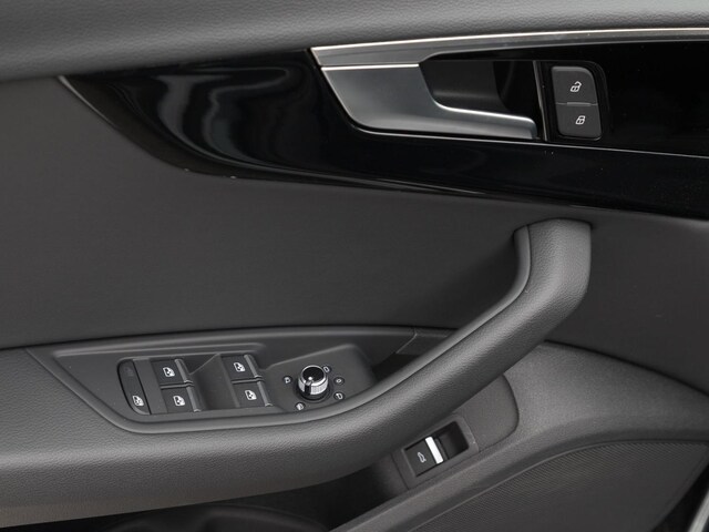 Audi A4 40 TFSI Avant Quattro S-Line S-Tronic