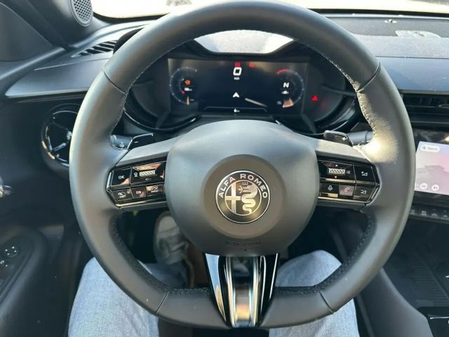 Alfa Romeo Junior Ibrida