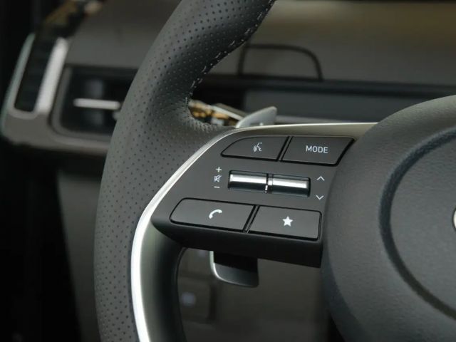 Hyundai Staria Signature