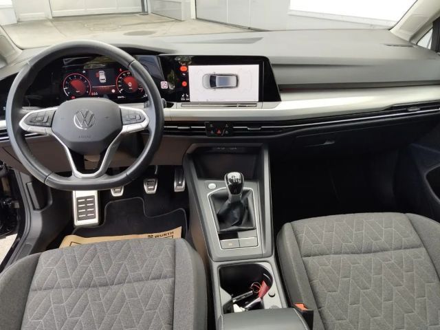 Volkswagen Golf Life Variant