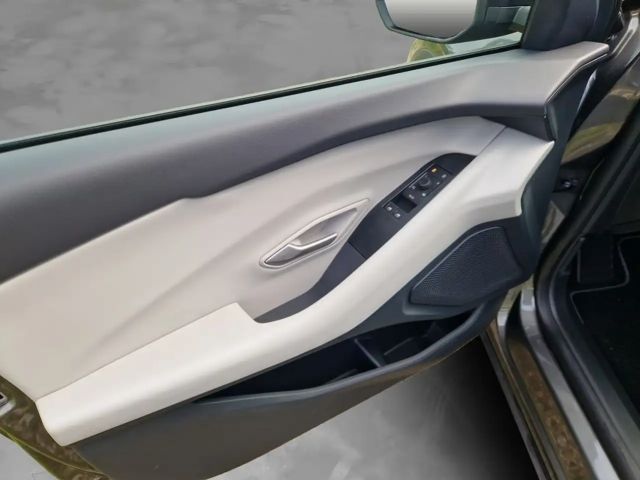 Ford Explorer Extended range RWD