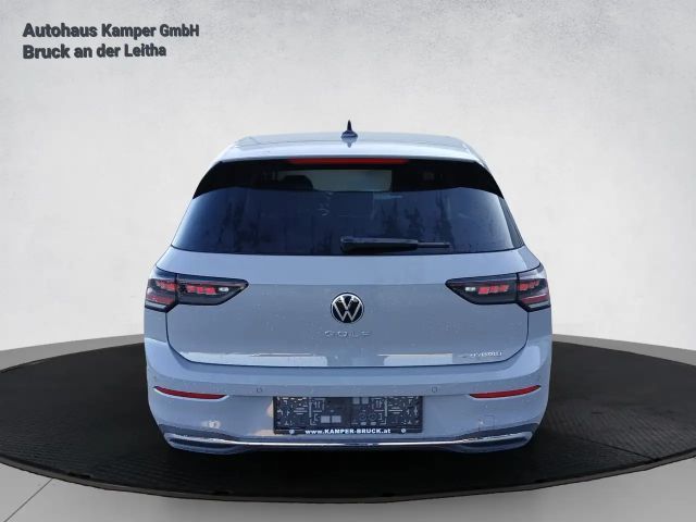 Volkswagen Golf DSG Style eHybrid
