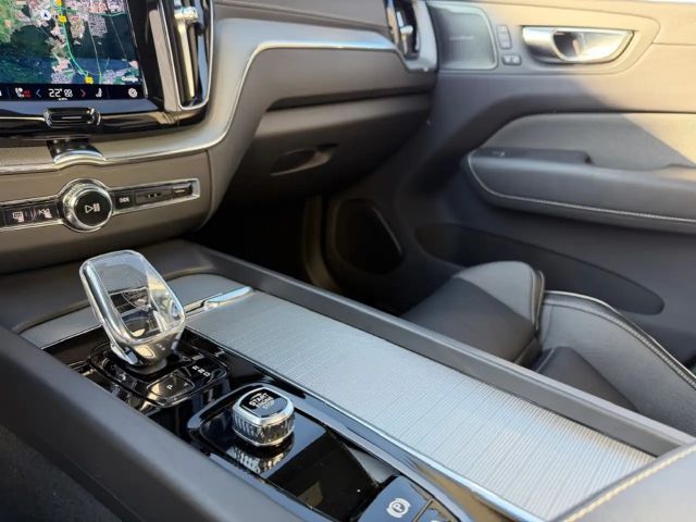 Volvo XC60 AWD Dark T8 Ultimate