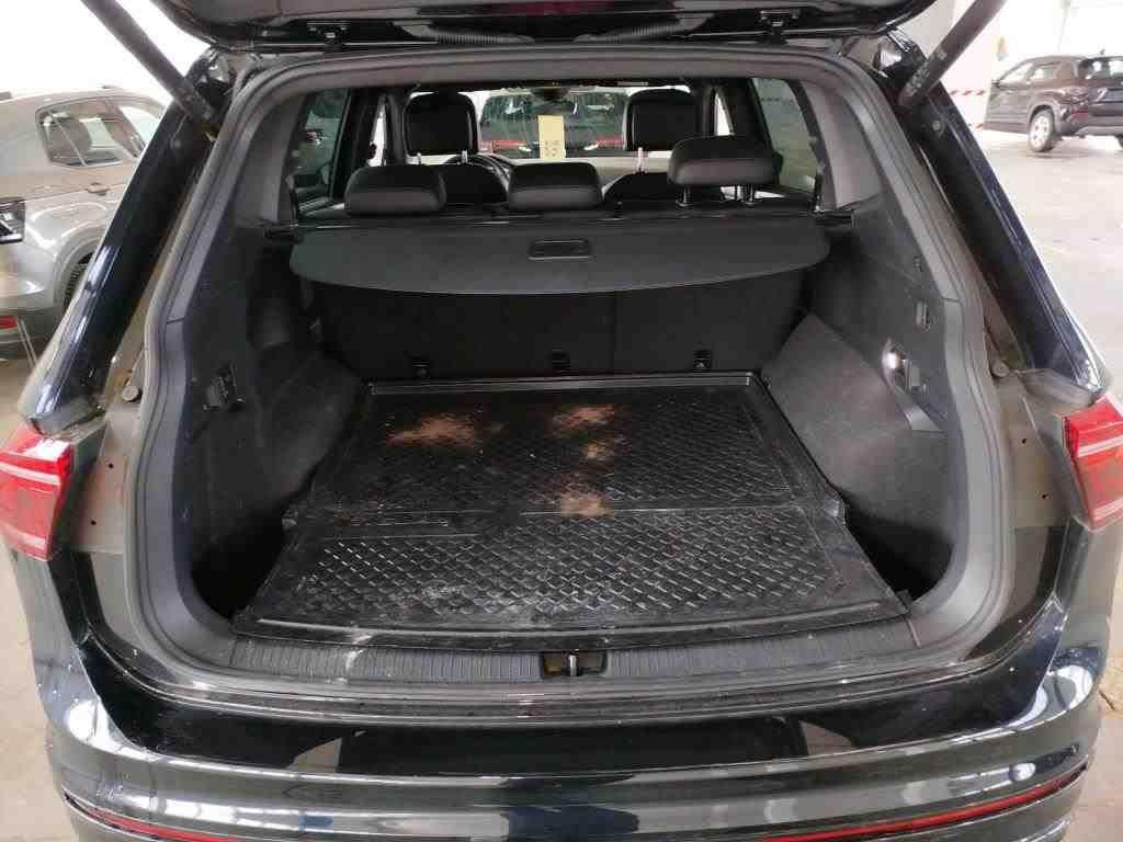 Volkswagen Tiguan Allspace DSG IQ.Drive R-Line