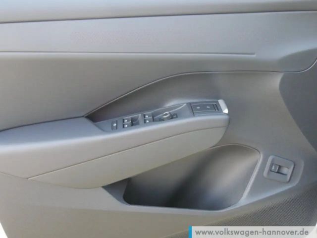 Volkswagen T-Roc 1.5 eTSI DSG IQ.Drive R-Line