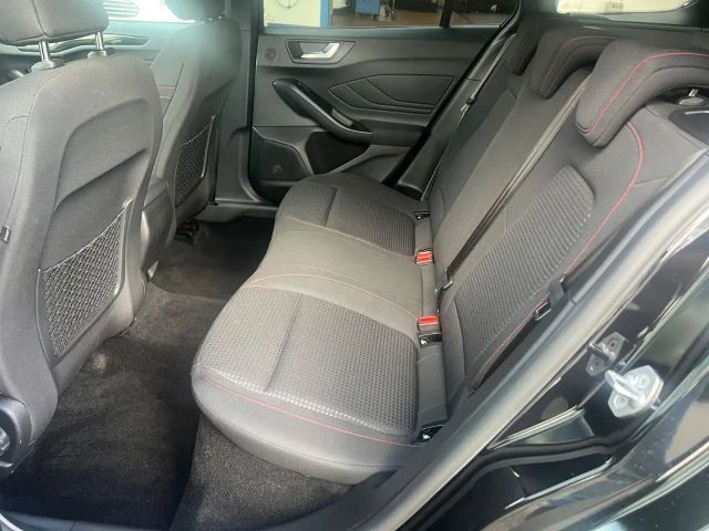 Ford Focus ST Line Wagon