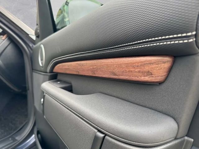 Land Rover Discovery D250 Dynamic HSE