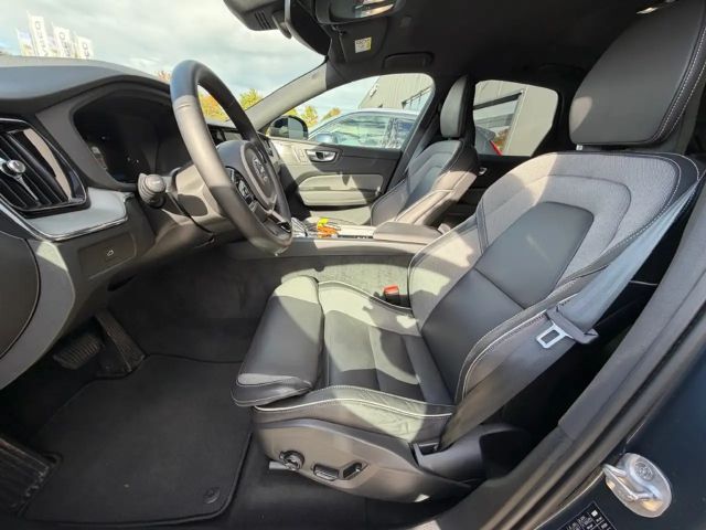 Volvo XC60 Dark Plus