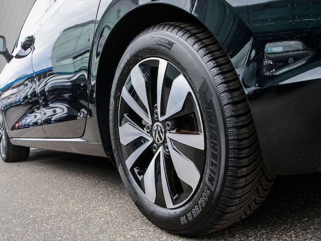 Volkswagen Golf 1.5 eTSI DSG Golf VIII