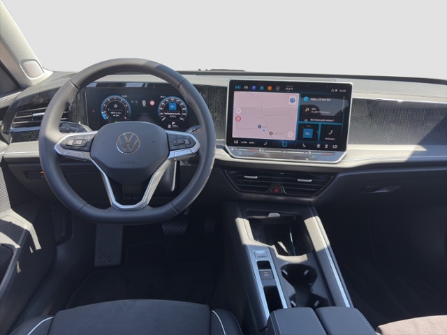 Volkswagen Passat 1.5 eTSI Business Variant