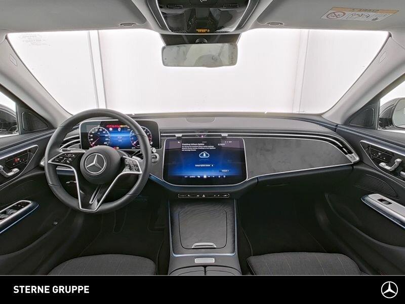 Mercedes-Benz E 200 AVANTGARDE Estate