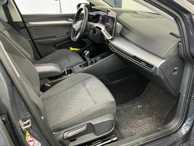 Volkswagen Golf Life Variant