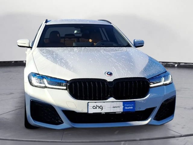 BMW 540 540d M-Sport Touring xDrive