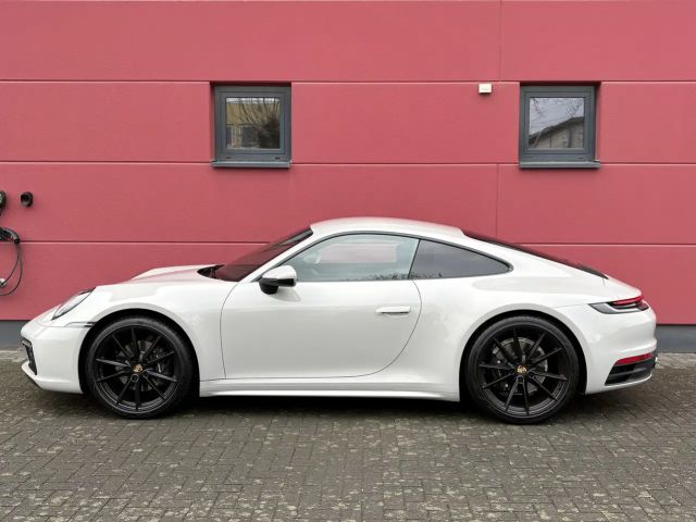 Porsche 911 992 Carrera Coupé