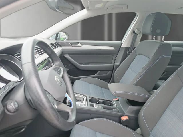 Volkswagen Passat DSG GTE Variant