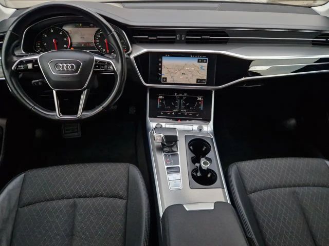 Audi A6 Sedan