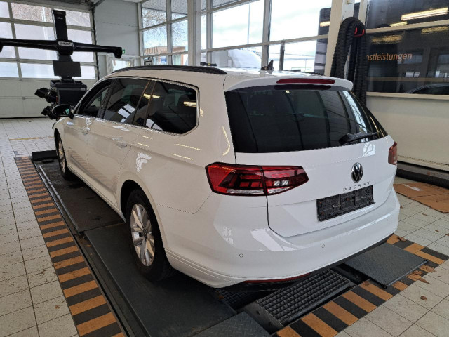 Volkswagen Passat 1.5 TSI Business DSG Variant