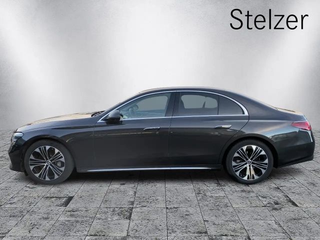 Mercedes-Benz E 220 4MATIC E 220 d Sedan