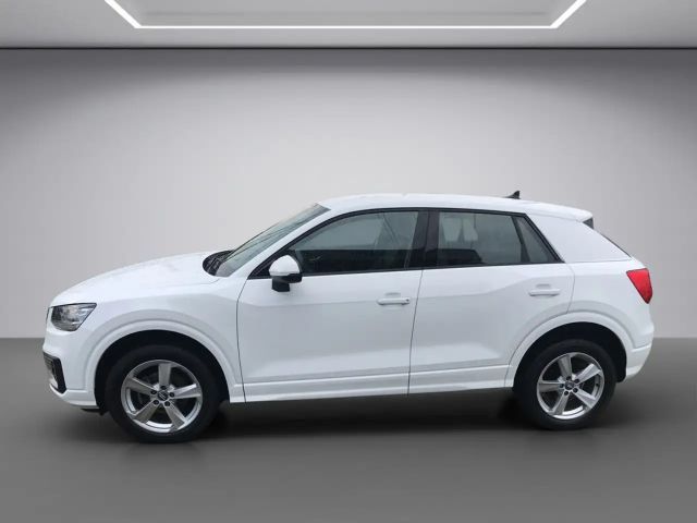 Audi Q2 Navi, Tempomat, Einparkhilfe, Comfort Paket
