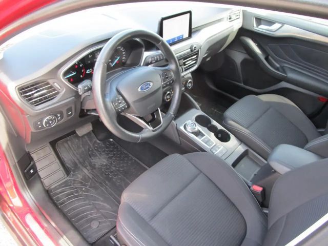 Ford Focus Titanium Wagon