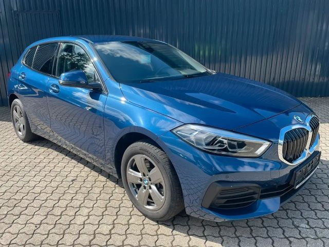 BMW 116 116i 5-deurs Sedan