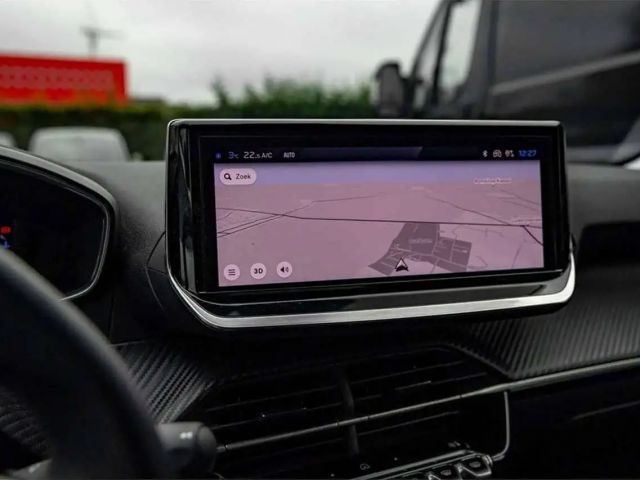 Peugeot 208 100pk MT6 | Carplay/Android | Navi. | Parkeers....