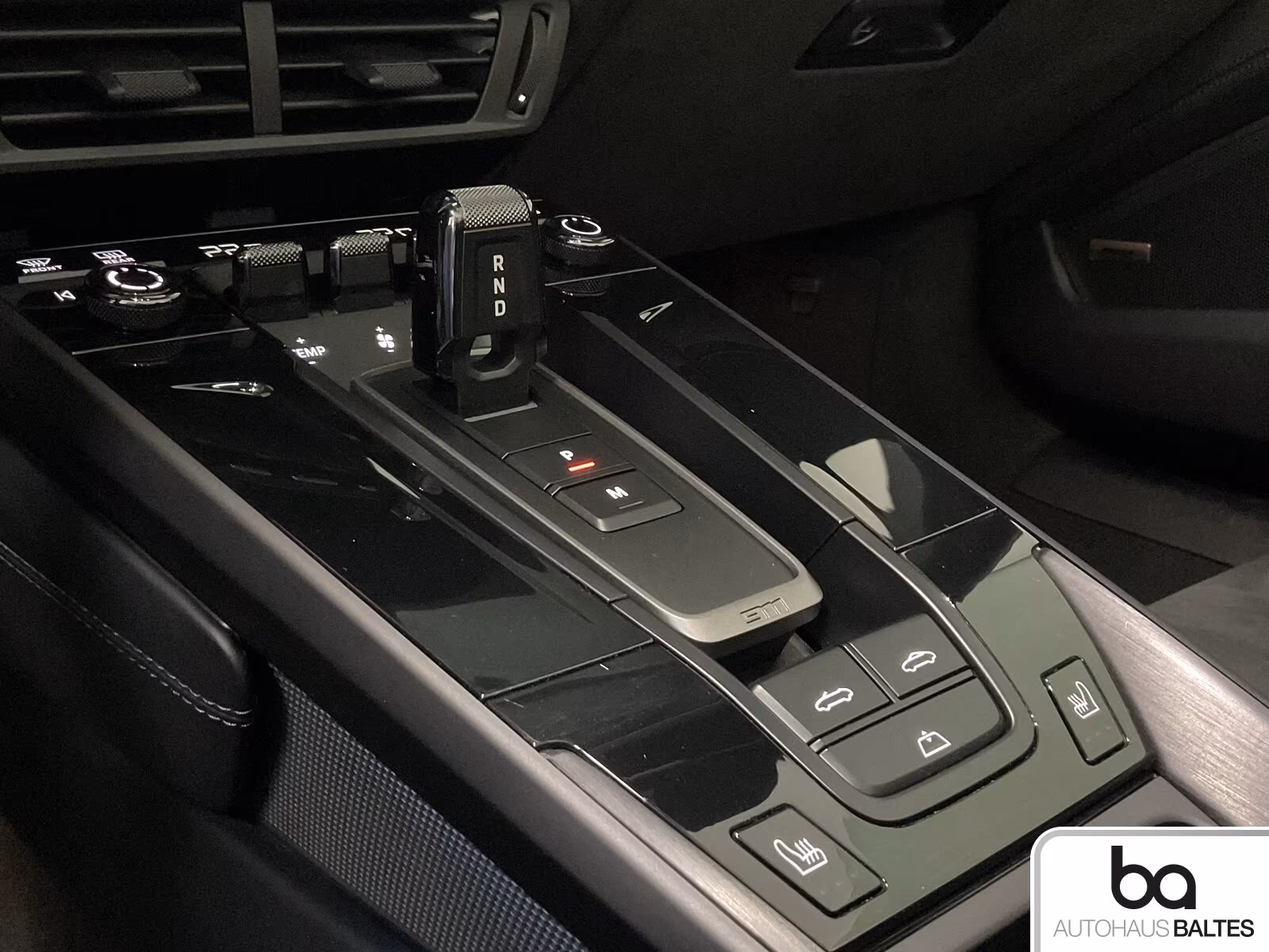 Porsche 911 992 Cabriolet Carrera GTS