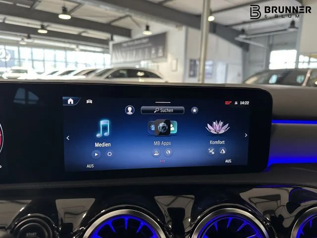 Mercedes-Benz A 220 A 220 d