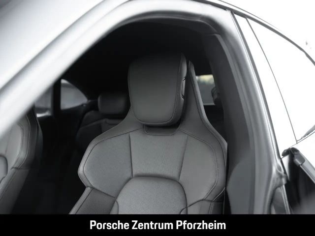 Porsche Taycan 4S Cross Turismo