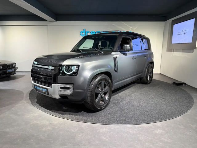 Land Rover Defender 110 Black Pack