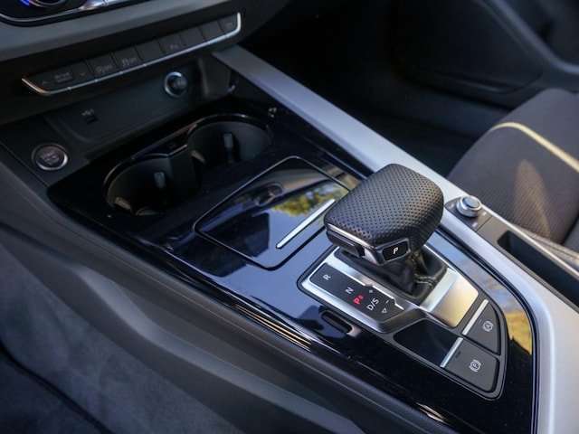 Audi A4 40 TFSI Avant Quattro S-Line S-Tronic