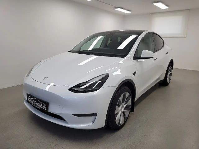 Tesla Model Y AWD