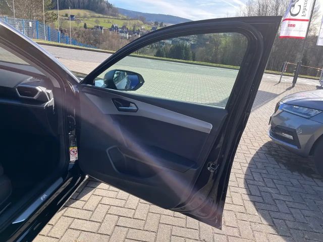 Seat Leon 1.5 eTSI DSG FR-lijn Sportstourer