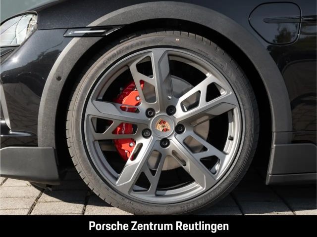 Porsche Taycan 4S Cross Turismo