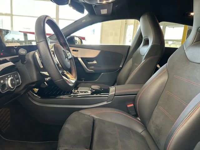 Mercedes-Benz CLA 200 AMG Line