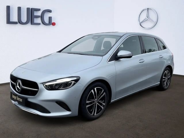 Mercedes-Benz B 200 Progressive Sedan