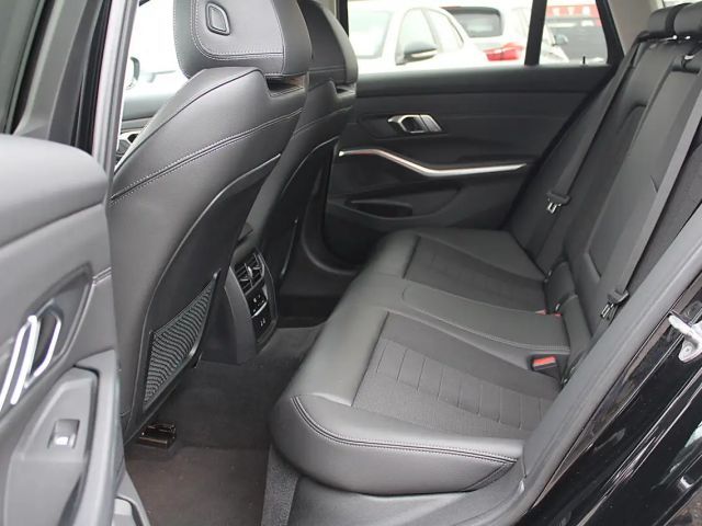 BMW 320 320d Sport Line Touring xDrive