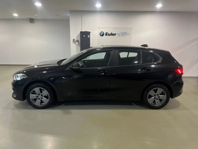 BMW 118 118i 5-deurs Sedan