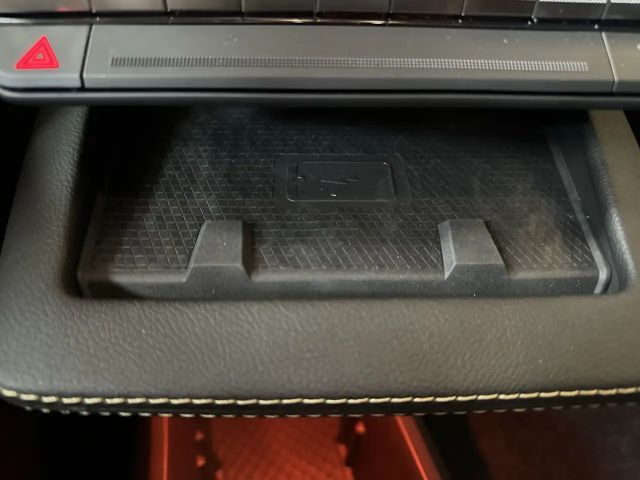 Renault Megane Comfort E-Tech Iconic