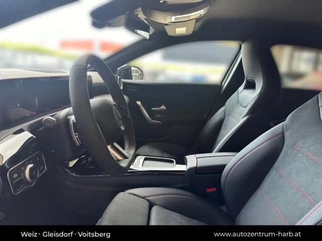 Mercedes-Benz A 180 A 180 d