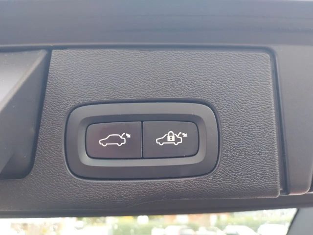 Volvo XC60 Dark Plus