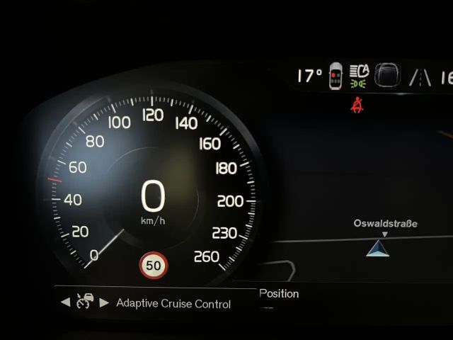 Volvo XC40 Core Recharge T4